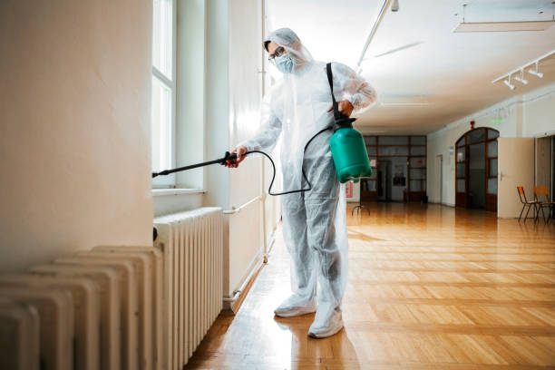 Best Pest Control for Hotels  in Circle Pines, MN